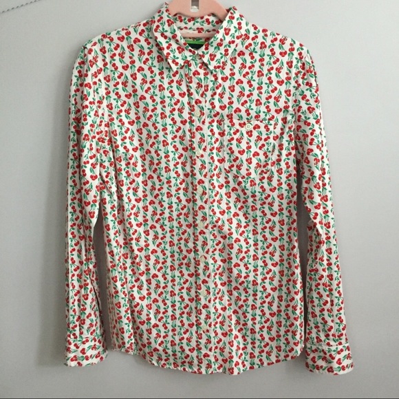 Cherry print C wonder button down top - Picture 1 of 4